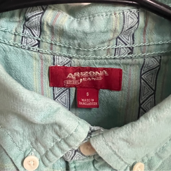 arizona jeans teal button up shirt with collar and western pattern size… - Picture 3 of 3
